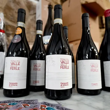 Tenuta Valle Delle Ferle בית חווה