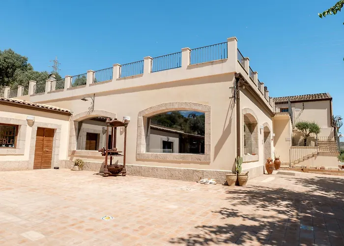 בית חווה Tenuta Valle Delle Ferle קלטג'ירונה