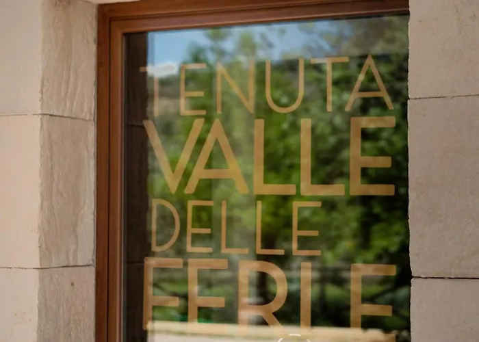בית חווה Tenuta Valle Delle Ferle קלטג'ירונה